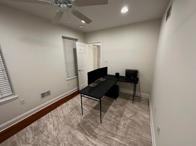 Building Photo - 1504 Marshall St