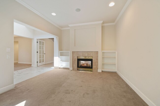Building Photo - 10657 SW Adele Dr