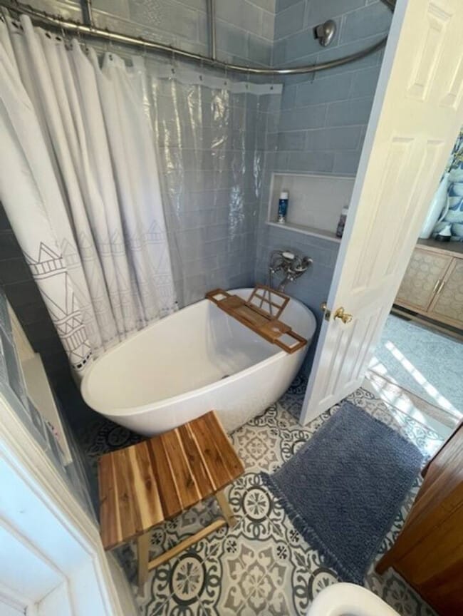 Building Photo - 10417 S Grant Ave