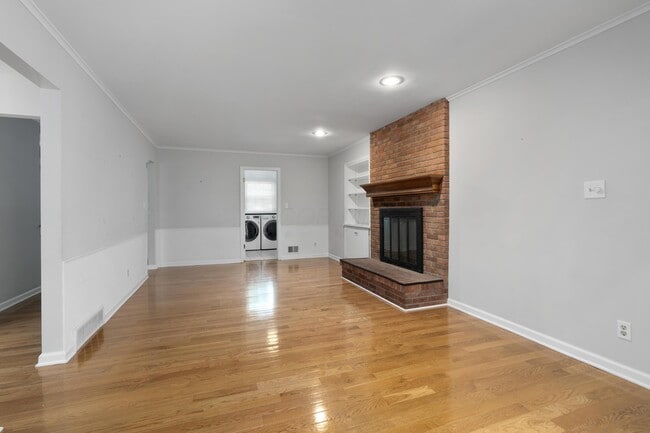 Building Photo - 4260 Reedbury Ln