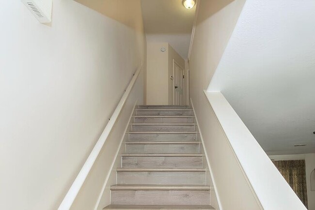 Building Photo - 234 Pelican Pl