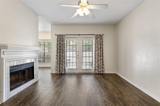 Building Photo - 8555 Fair Oaks Crossing