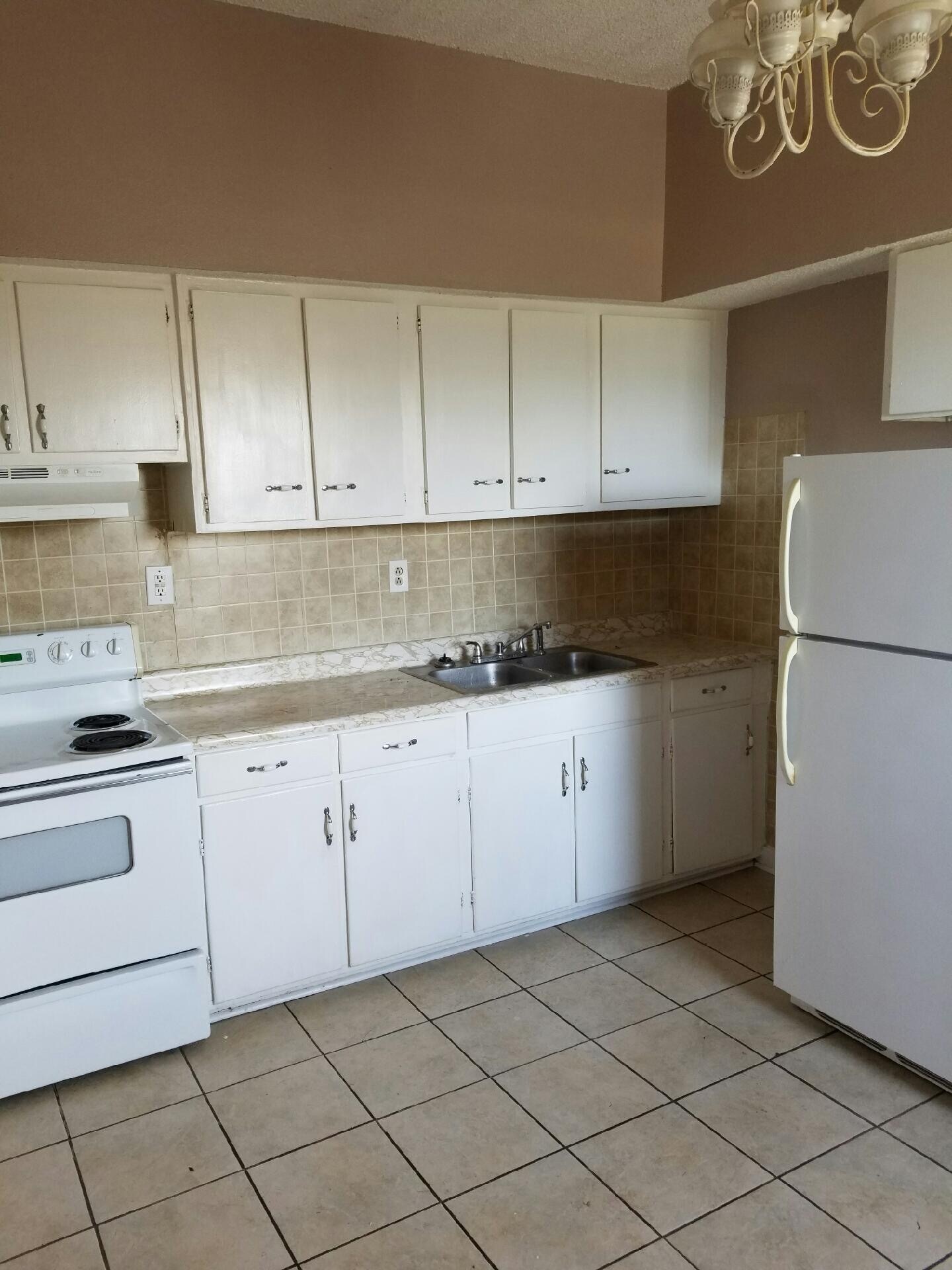 Building Photo - 400 Avenue B