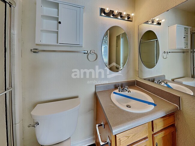 Building Photo - 8110 Red Barn Ct