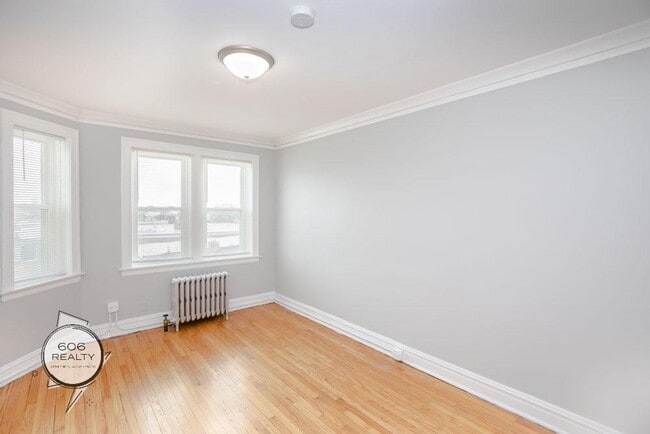 Building Photo - Bright and Sunny Cicero apartments! SPECIAL OFFER!