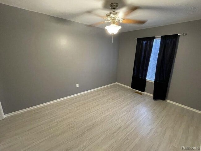 Building Photo - 1079 River Ridge Cir