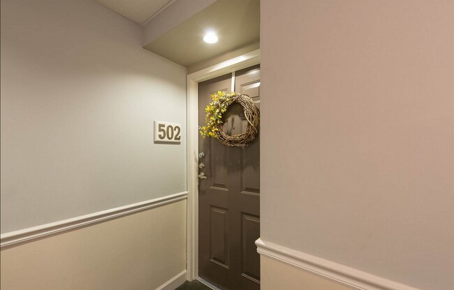 Lobby - 5330 Pershing Ave