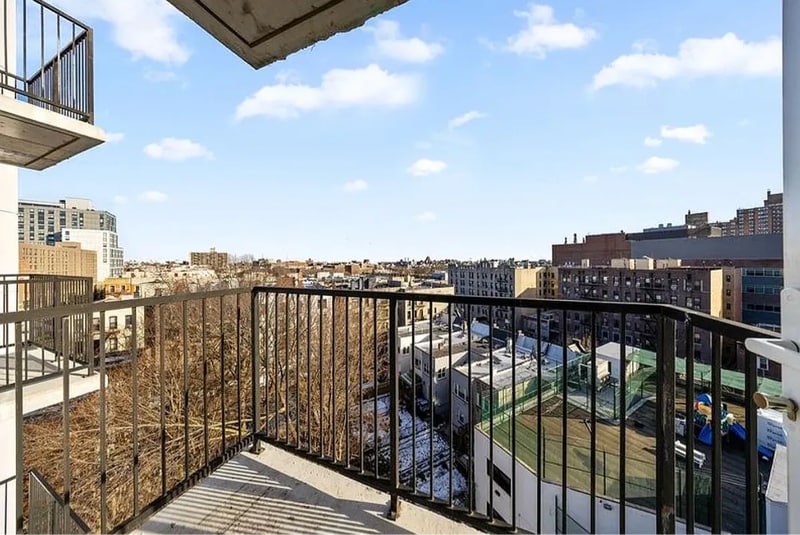 Building Photo - 1042 President St