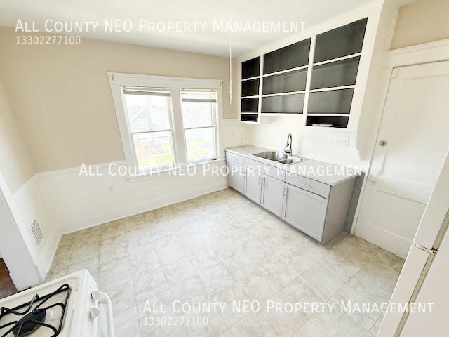 Building Photo - 3003 Portman Ave