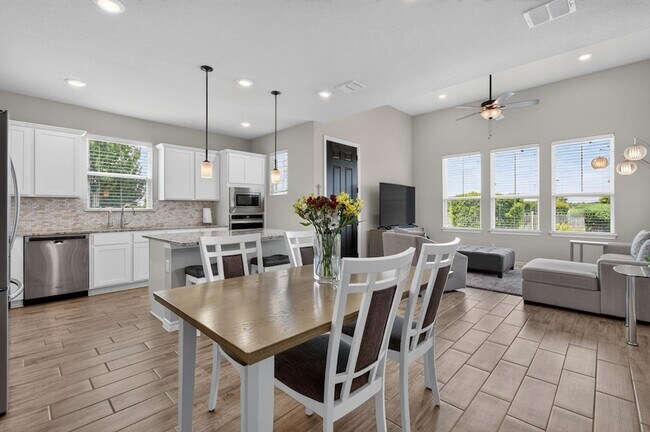Building Photo - 105 Harborside Dr