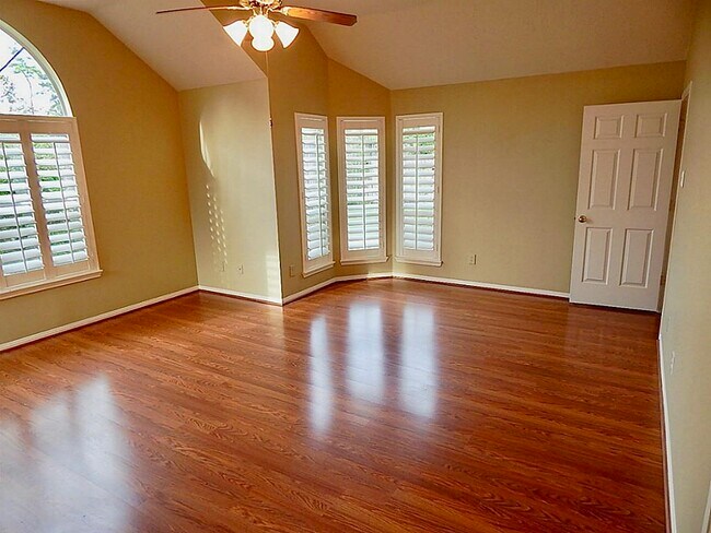 Building Photo - 13622 Clareton Ln