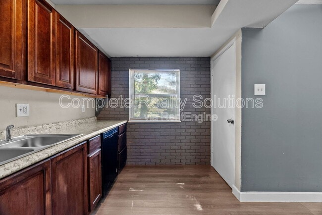 Building Photo - 10720 Spring Garden Dr