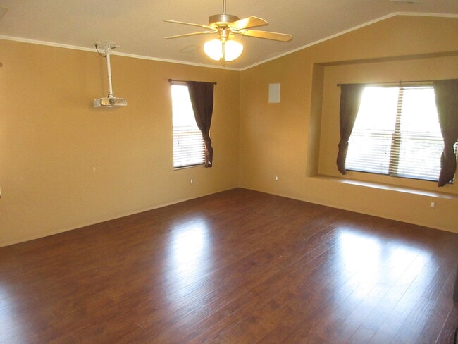 Building Photo - 7320 Desert Eagle Rd NE