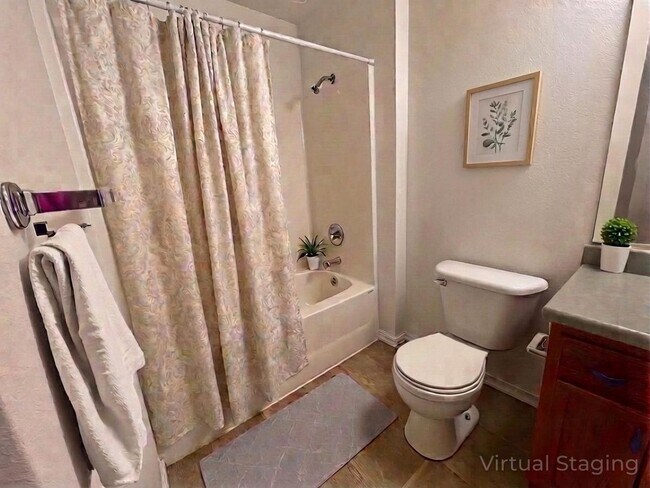 Building Photo - Walk-in Affordable 3 Bedroom 2 Bath walk in , in the Heart of Branson