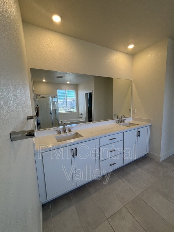 Building Photo - 3226 Tibidabo St