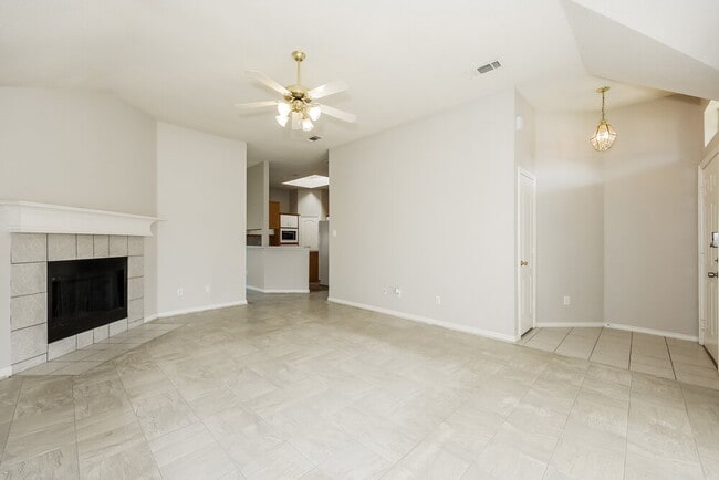 Building Photo - 5017 Eastcreek Dr