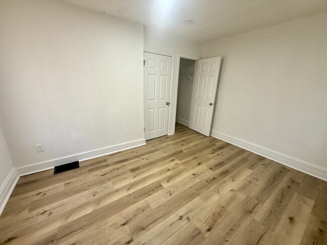 Building Photo - 125 Avondale Ave