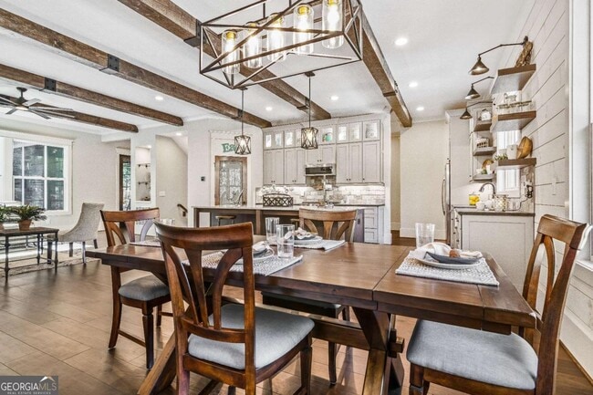 Building Photo - 6 Whisper Pl