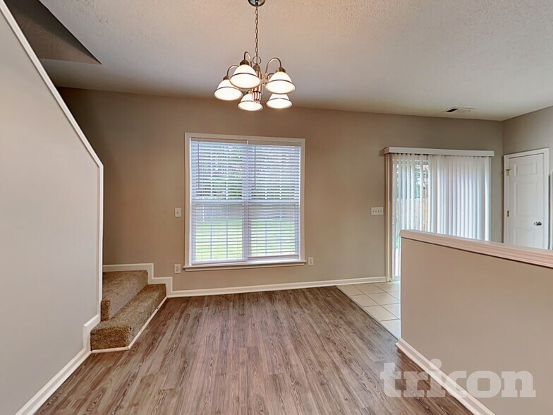 Building Photo - 1089 Dunedin Trail