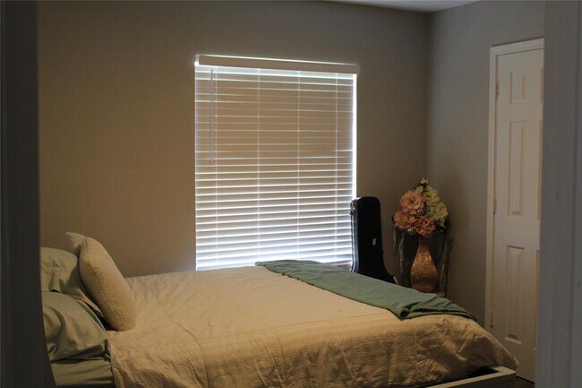Building Photo - 7018 Crystal Dowels Dr