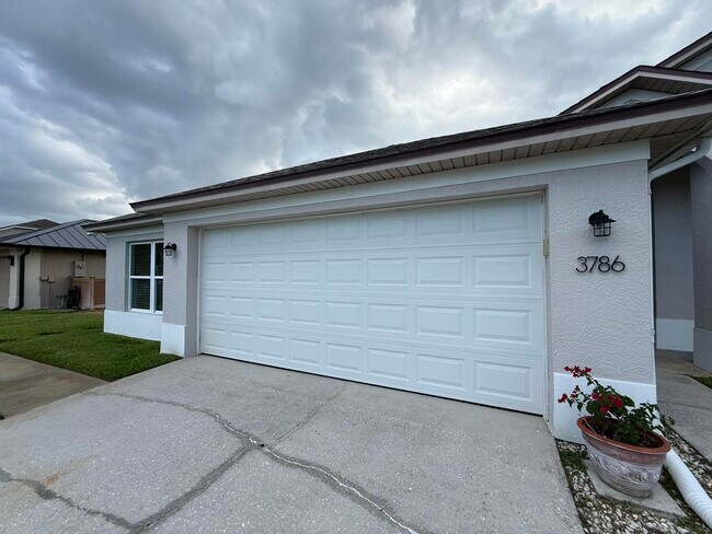 Building Photo - 3786 Sierra Dr