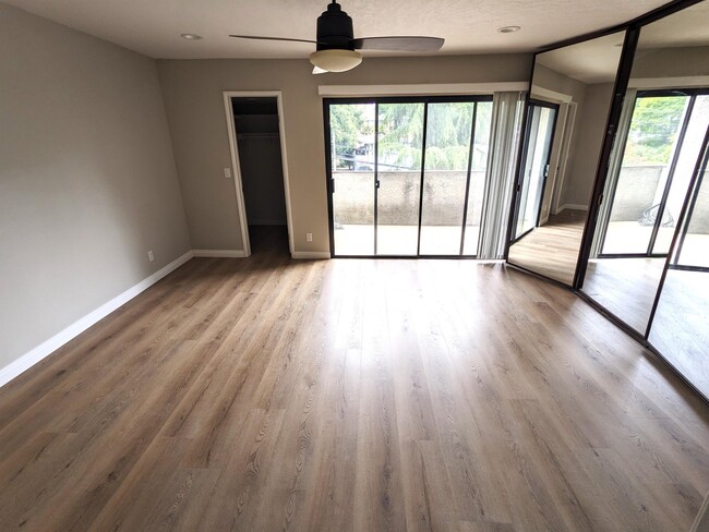 Building Photo - 130 Monterey - 319#319