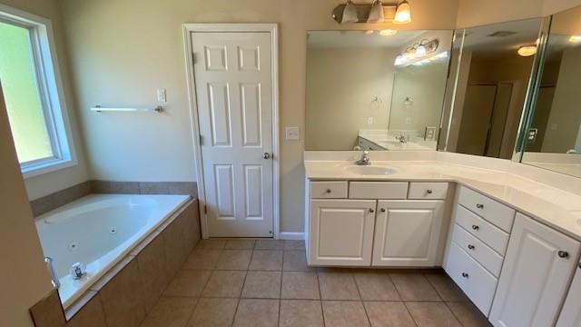 Building Photo - 1445 Highland Oaks Way NE