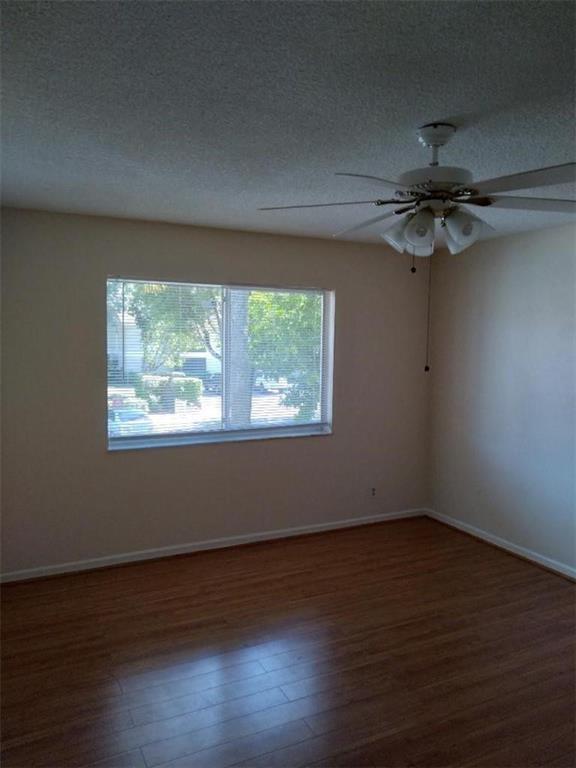 Building Photo - 115 Gardens Dr