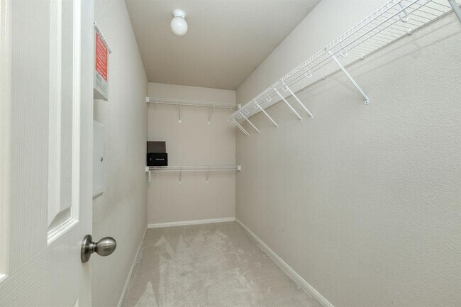 Building Photo - 408 Pheasant Ridge Dr