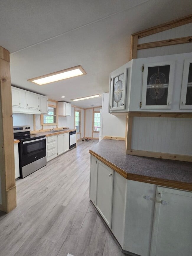 Building Photo - $1,800 - 3 Bedroom 3 Bathroom Unfurnished Home in Tatham Mountain Park