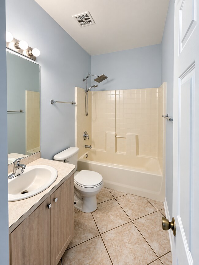 Building Photo - 4610 SW 16th Pl