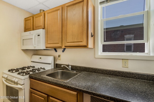 Building Photo - 2209 15th St