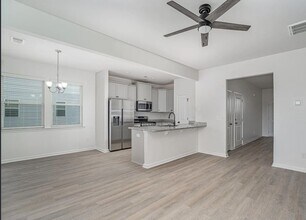 Building Photo - Spacious 3-Bed, 2.5-Bath End Unit Townhome