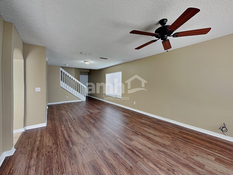 Building Photo - 1907 Seatonham St