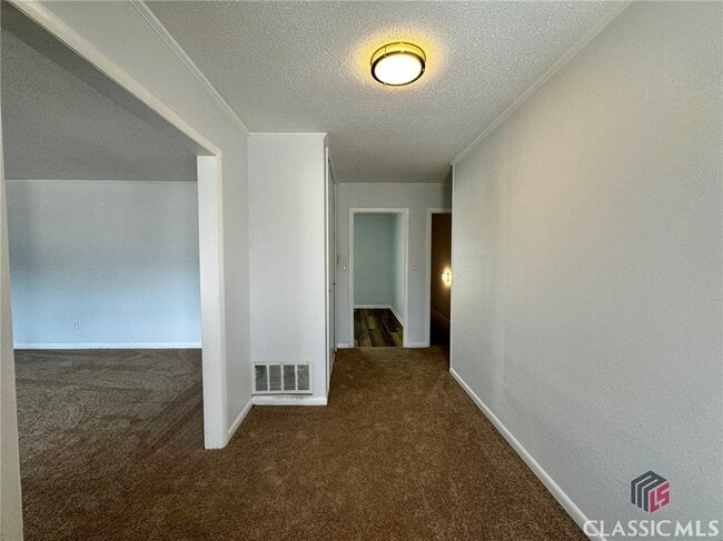Building Photo - 215 Rivermont Rd