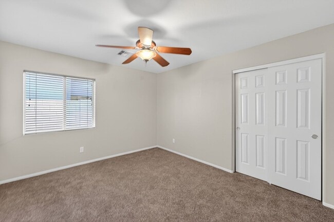 Building Photo - Spacious Gilbert Corner Lot Rental with 4 Bedrooms, Vaulted Ceilings & Private Backyard Retreat