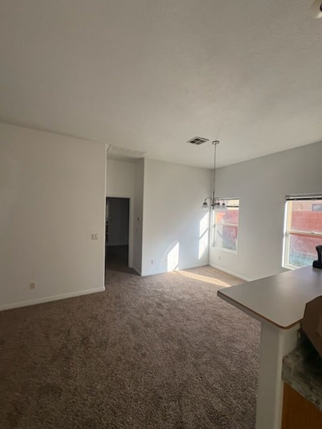 Building Photo - 3 Bedroom Townhome At Sky Ridge Community In Hurricane