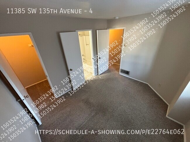 Building Photo - 11385 SW 135th Ave