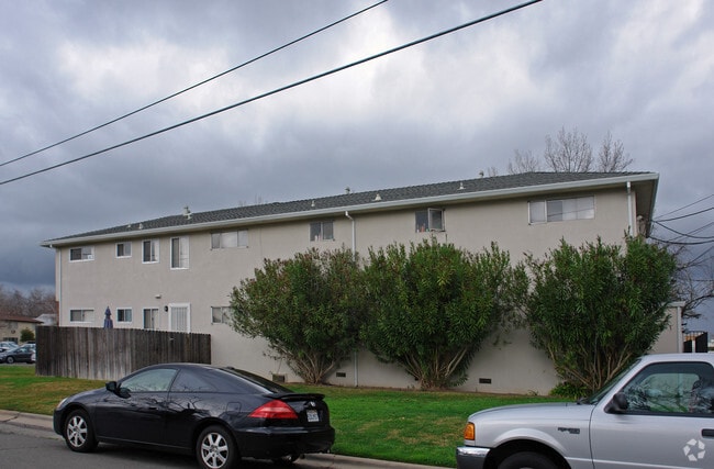 Building Photo - 2549-2551 Sloat Way