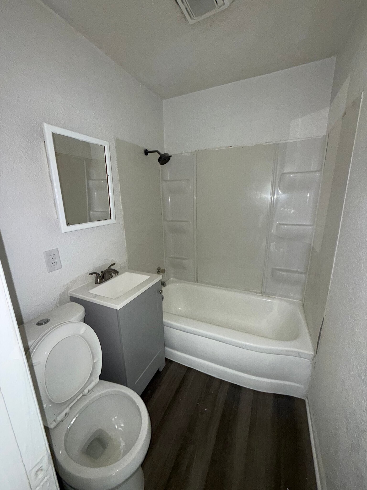 Building Photo - 1971 E Cantrell St