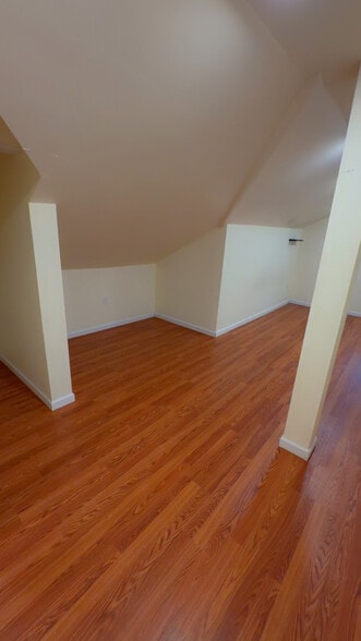 Building Photo - 171 Schiller St