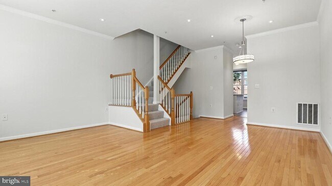 Building Photo - 1120 S Monroe St