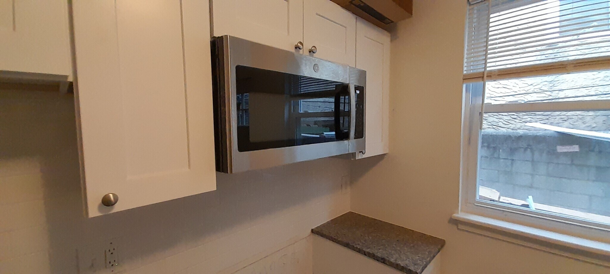 Building Photo - 421 McClellan St