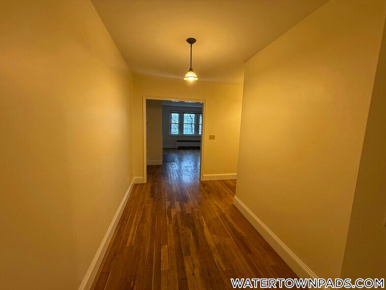 Building Photo - 550 Belmont St