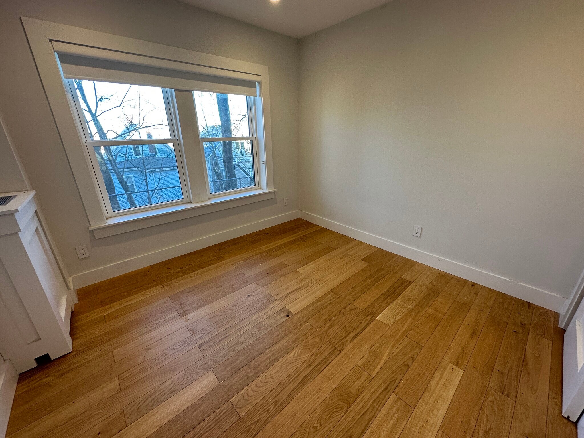 Building Photo - 36 Madison St