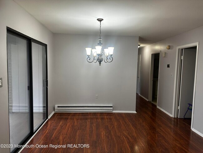 Building Photo - 5 Pine Cluster Cir