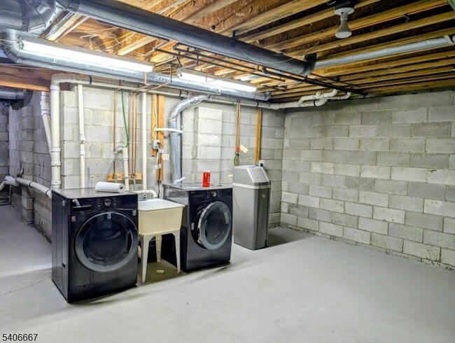 Building Photo - 23 Wiley Ct