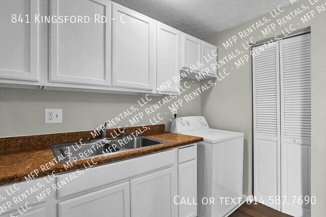 Building Photo - 841 Kingsford Rd