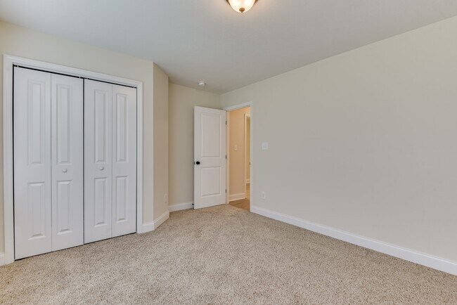 Building Photo - 2110 Red Maple Terrace