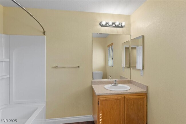 Building Photo - 4748 Golden Shimmer Ave